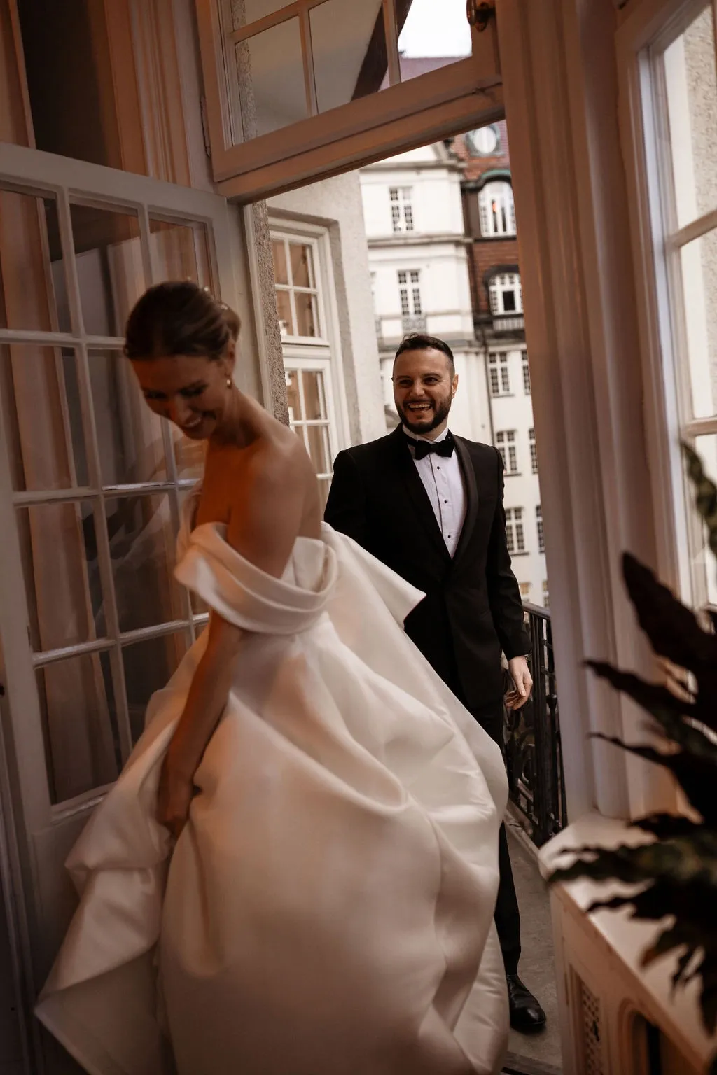 Elegant city wedding.